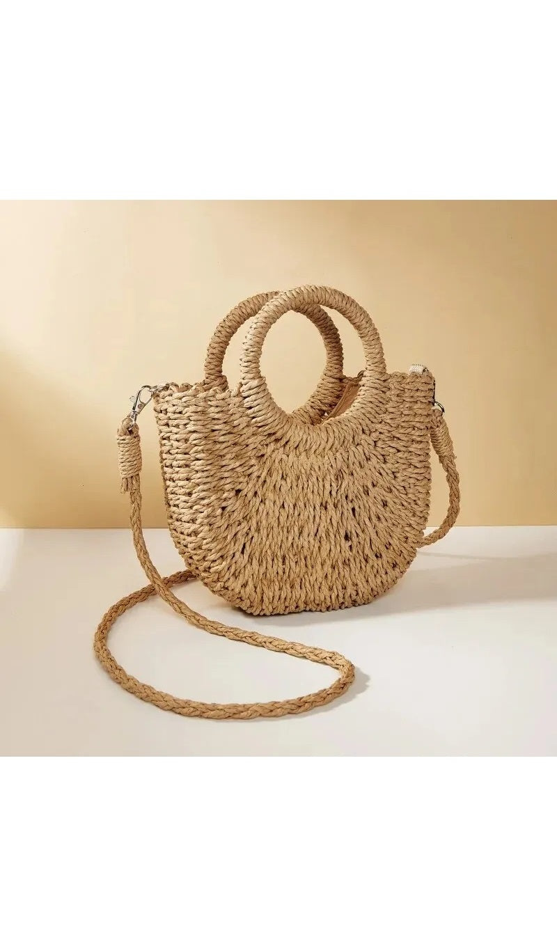 Straw bag woven