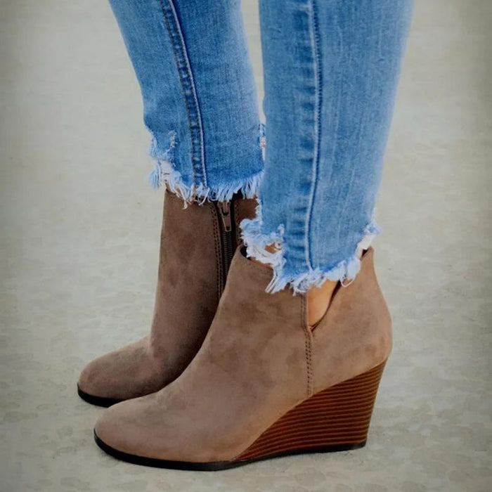 Boho ankle boots embroidered detail