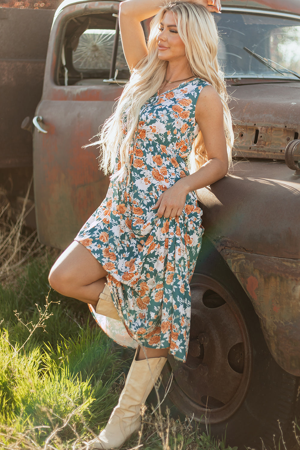 Sleeveless bohemian dress side view