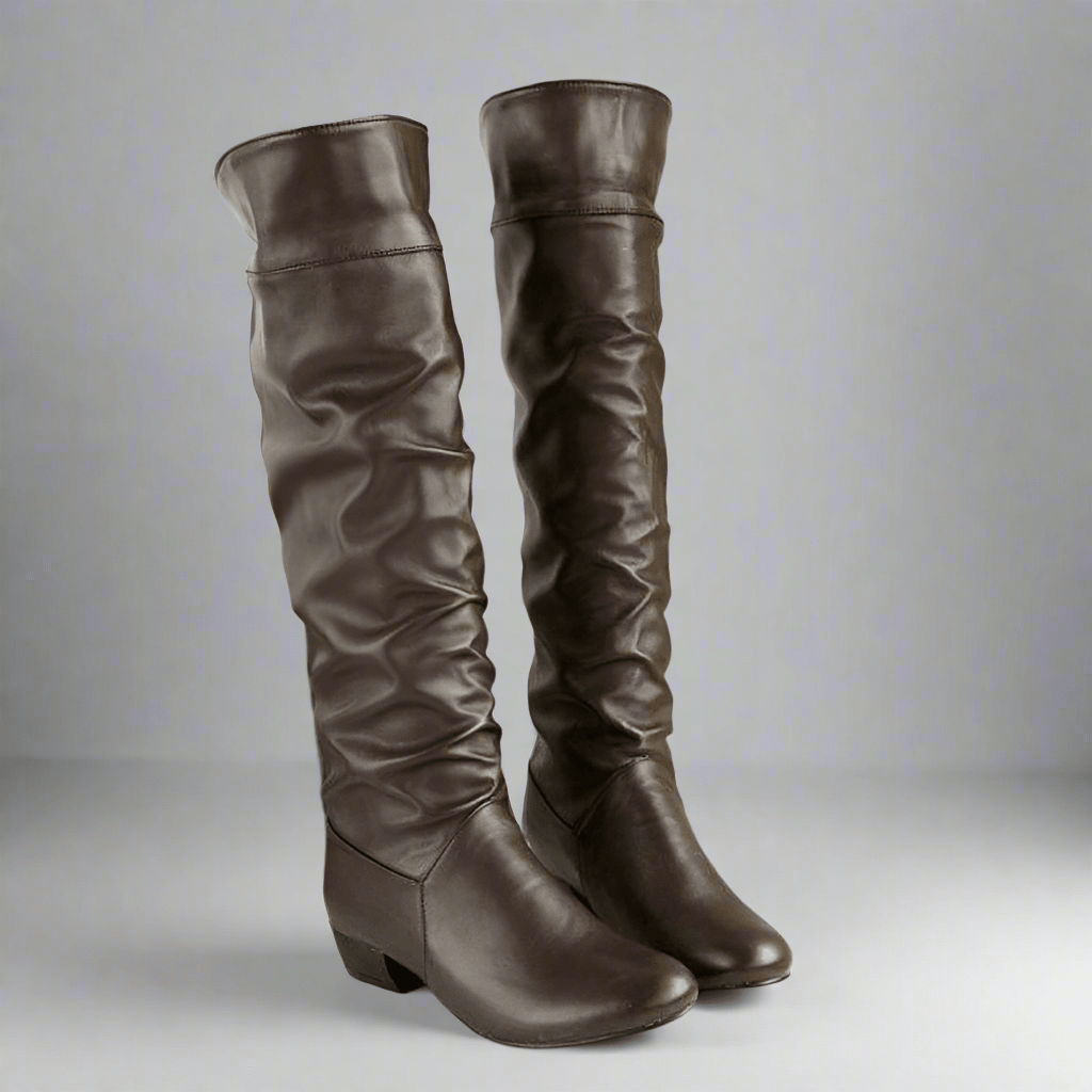 Western heeled boots embroidered detail